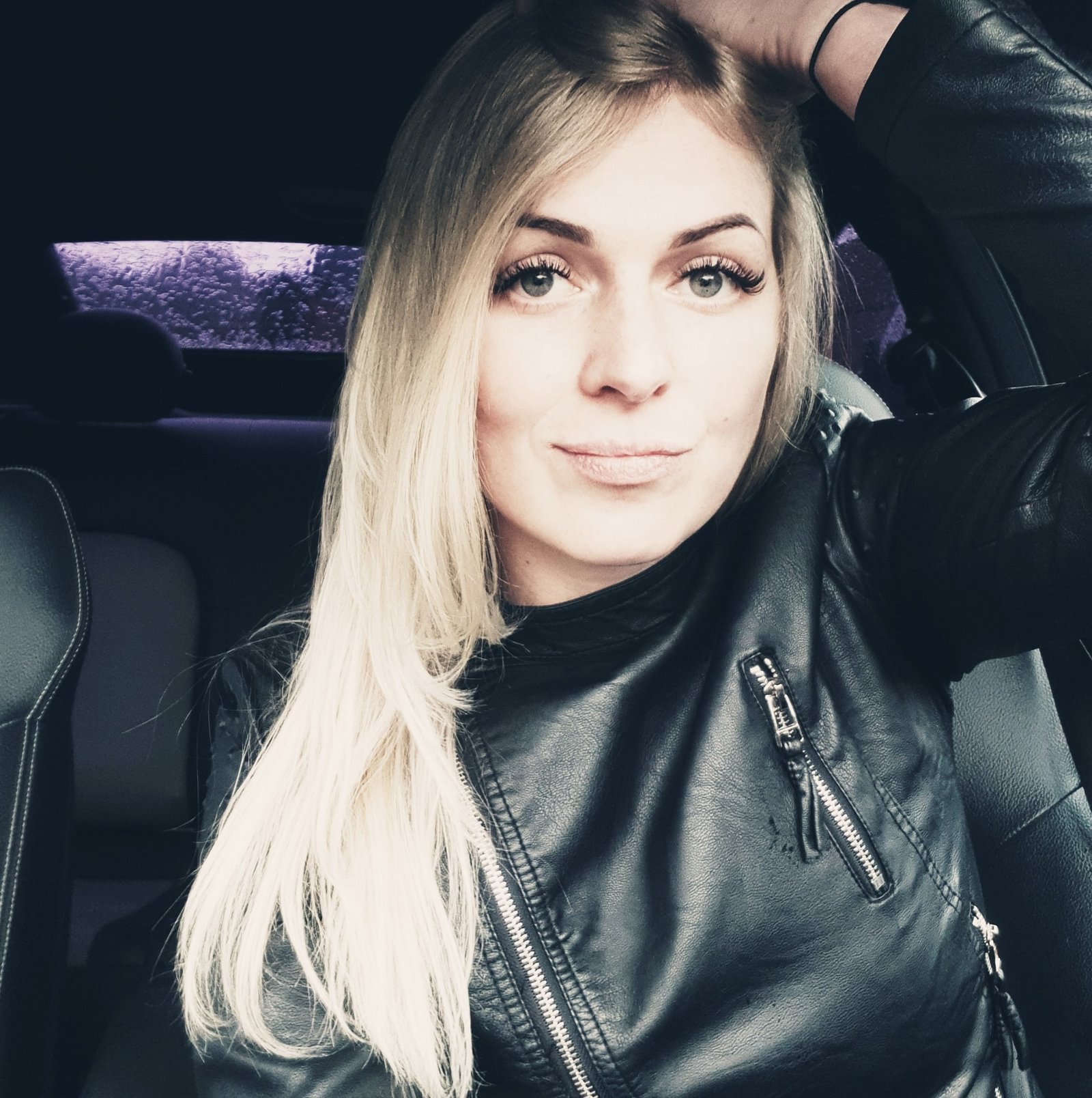 Coada par drept blond - imagine 2